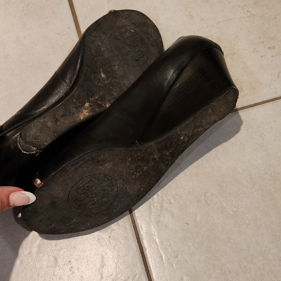 TORY BURCH wedge pump 9.5 - Picture 3 of 4